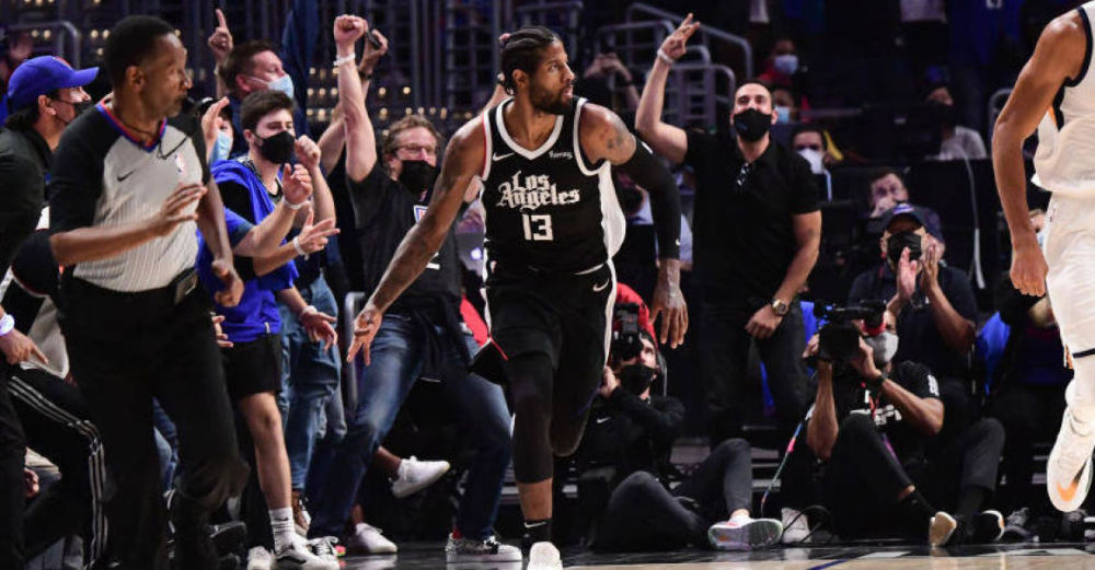  定位球防守现漏洞，致命失误葬送胜果