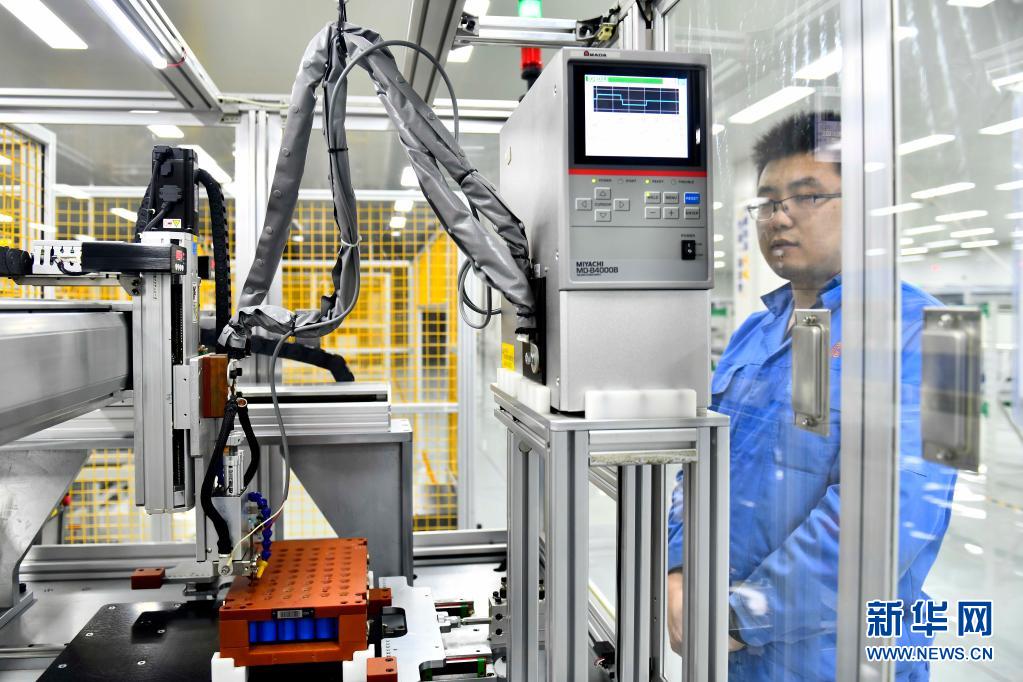  科技赋能训练升级，智能设备助力体能突破