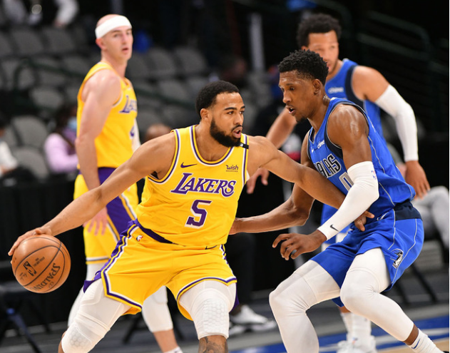  诺里正反手均衡发力压制对手节奏