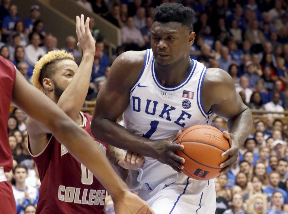  锡安威廉森暴扣集锦鹈鹕击败马刺