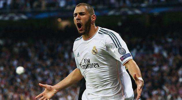  莱巴金娜发球上网战术制霸赛场