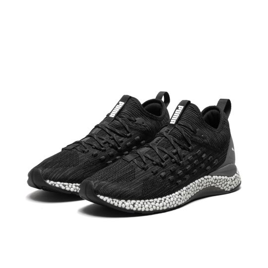  网球鞋科技突破，减震凝胶与轻量化完美结合