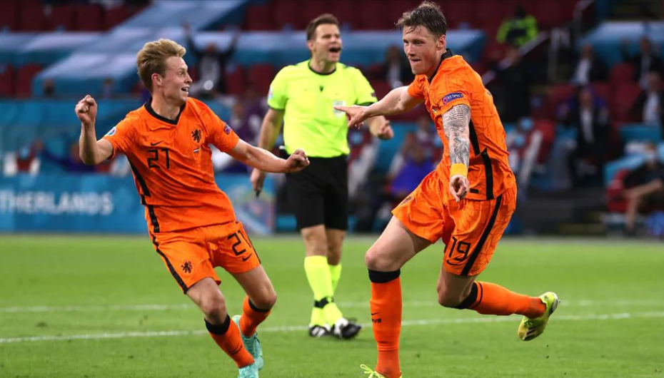  卢布列夫五盘鏖战险胜晋级决赛